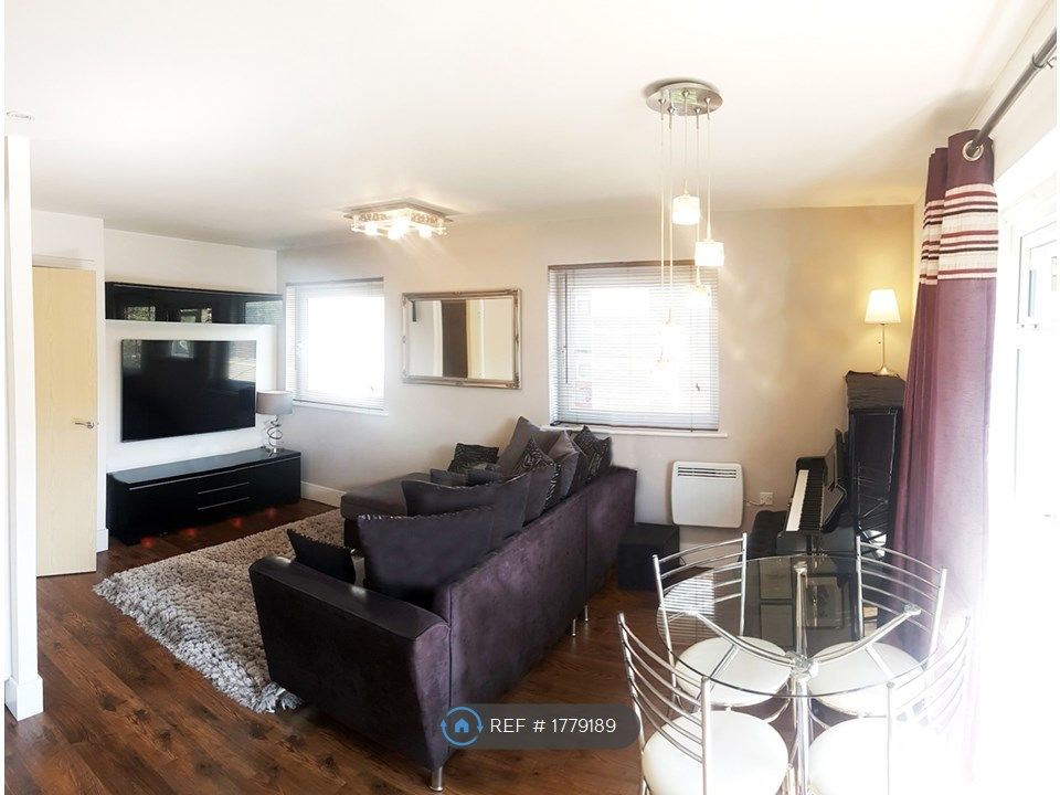 2 bed flat to rent in Wraysbury Drive, West Drayton UB7 Zoopla