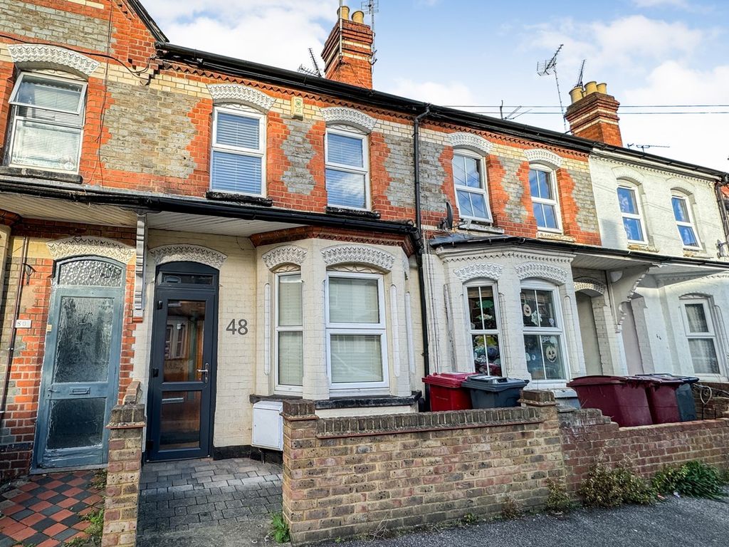 3 bed terraced house for sale in Catherine Street, Reading RG30, £