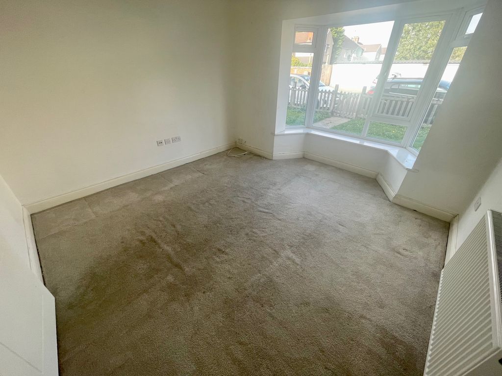 3 bed property to rent in Gifford Road, Shortstown, Bedford MK42, £