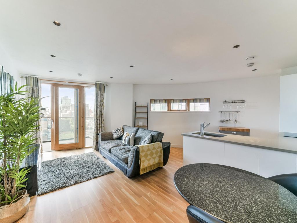 1 bed flat for sale in Binnacle House, 21 Wapping Lane E1W, £450,000