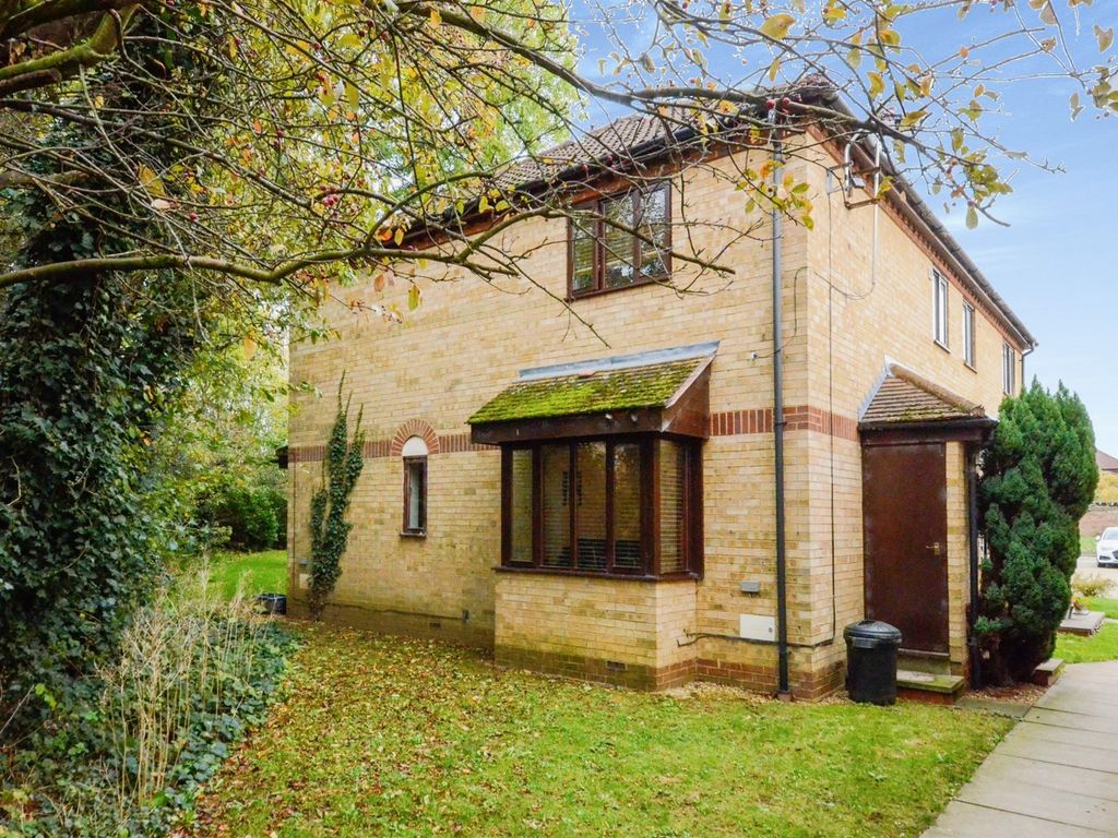 1 bed property for sale in Studley Knapp, Walnut Tree, Milton Keynes