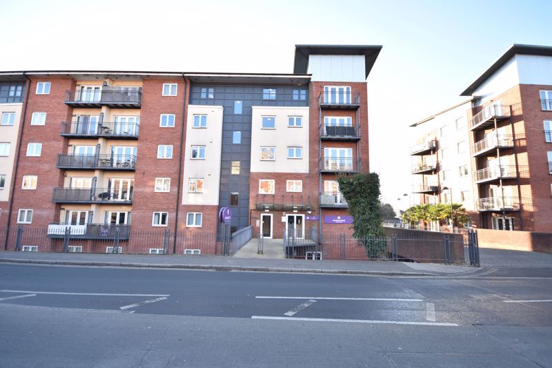 1 bed flat to rent in New North Road, City Centre, Exeter EX4, £850 pcm