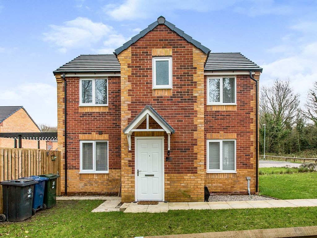 3 bed semidetached house for sale in Essington Drive, Skelmersdale