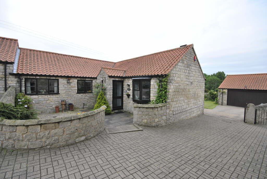 3 bed detached bungalow for sale in Pear Tree Mews, Loversall