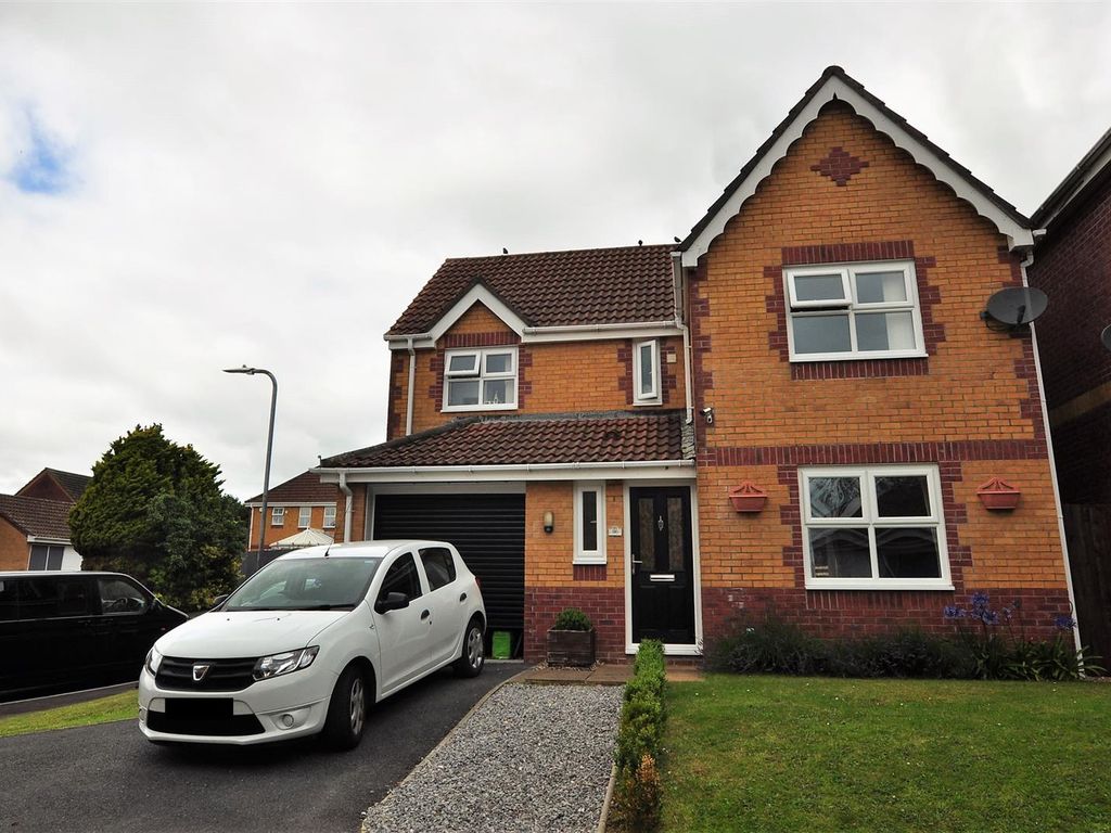 4 bed detached house for sale in Maes Ty Gwyn, Llangennech, Llanelli