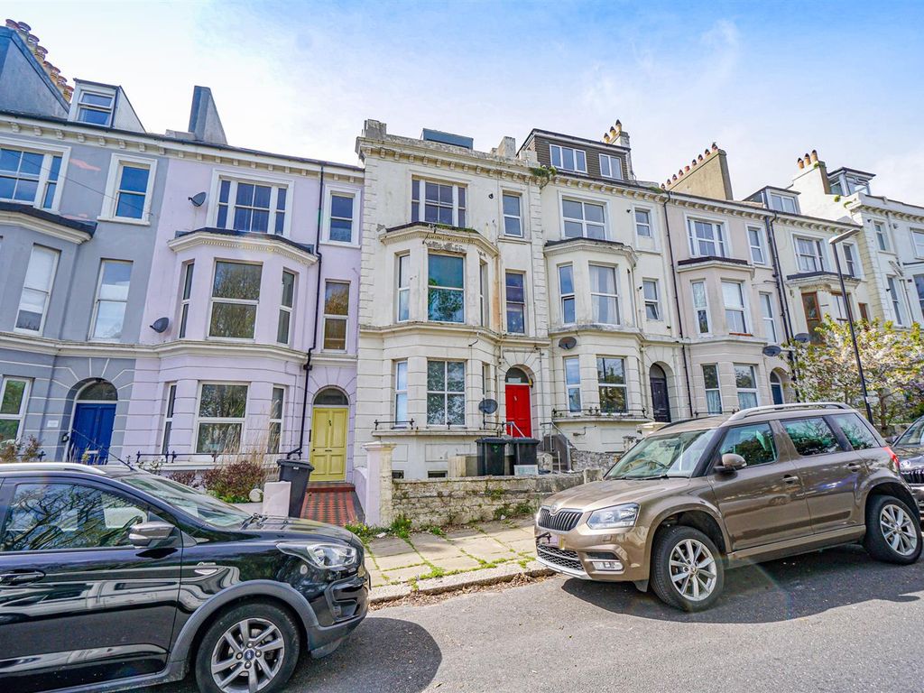 3 bed for sale in Magdalen Road, St. LeonardsOnSea TN37, £