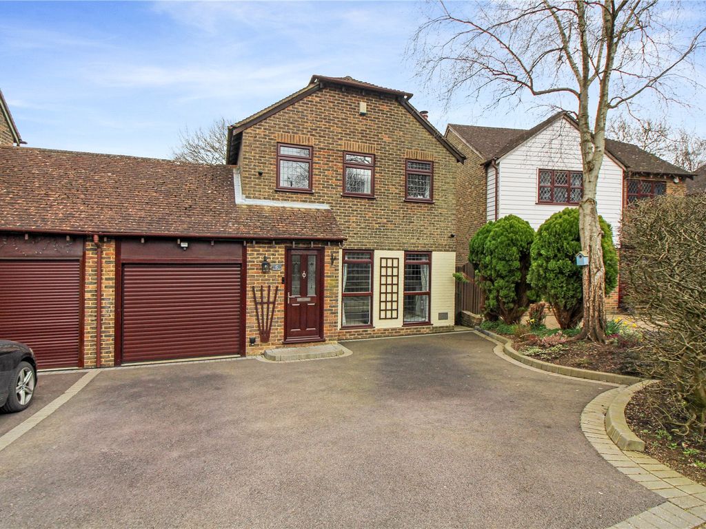 3 bed detached house for sale in Forestdale Road, Walderslade, Kent ME5