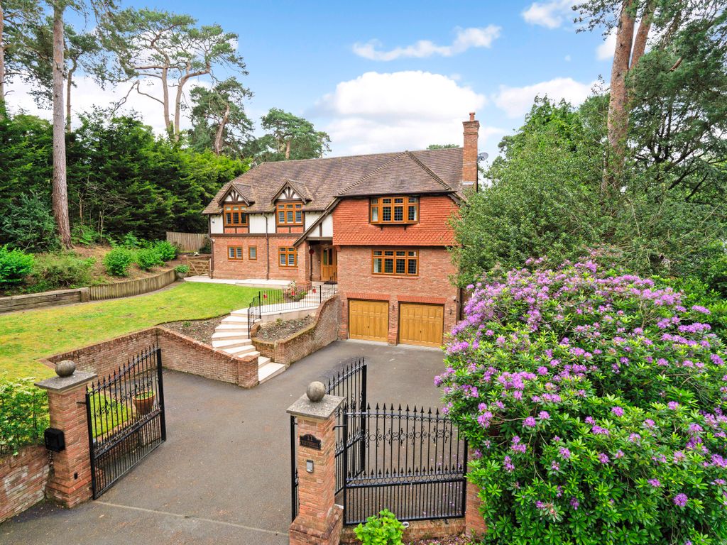 5 bed detached house for sale in Pine Coombe, Croydon CR0, £1,895,000