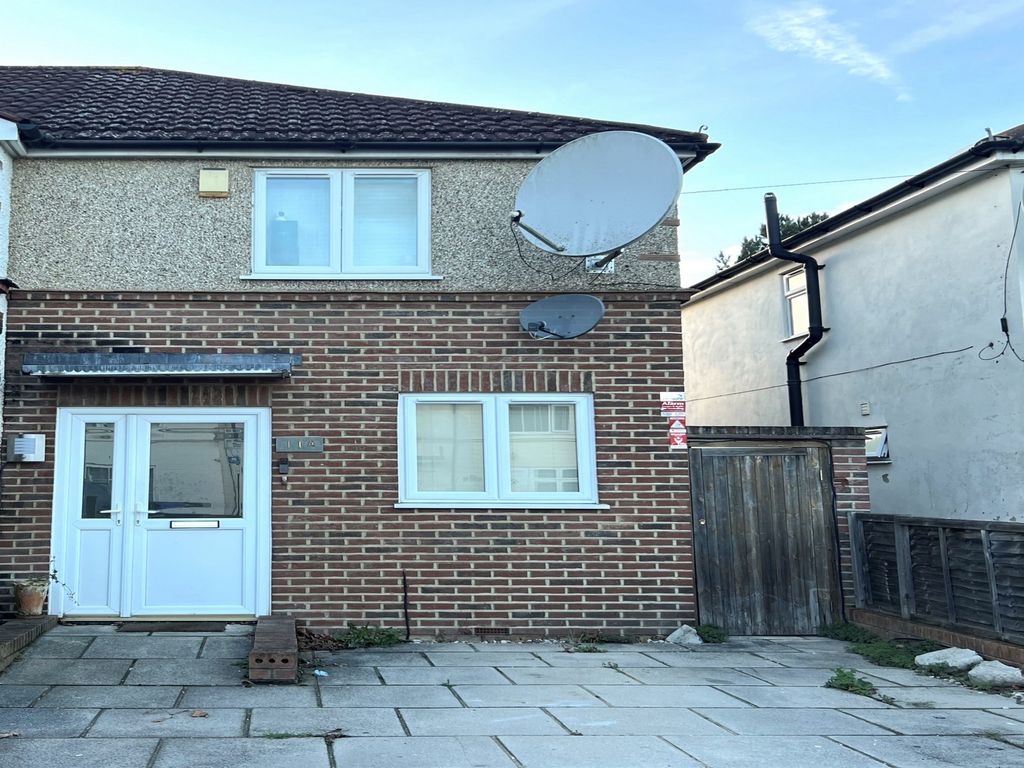 2 bed semidetached house for sale in Mapleton Road, Enfield EN1, £
