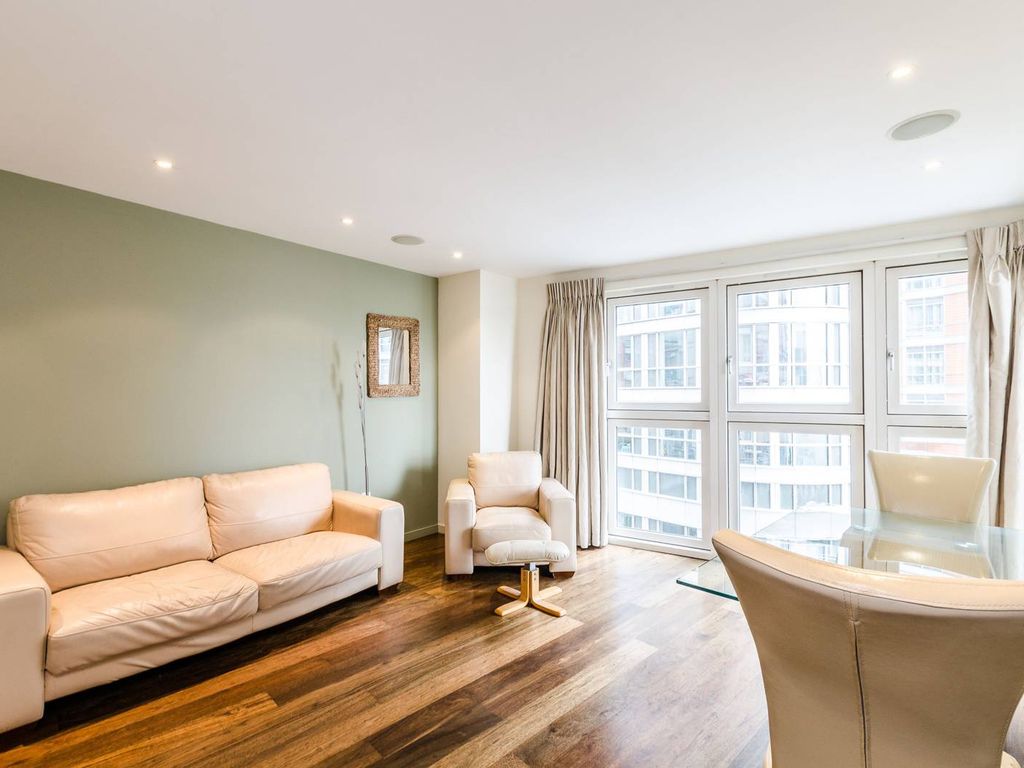 2 bed flat for sale in New Providence Wharf, Canary Wharf, London E14