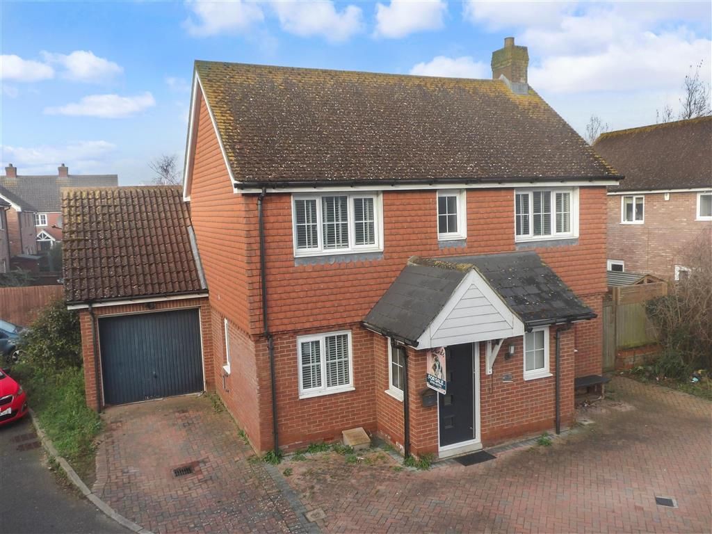 3 bed detached house for sale in Barnfields Court, Sittingbourne, Kent