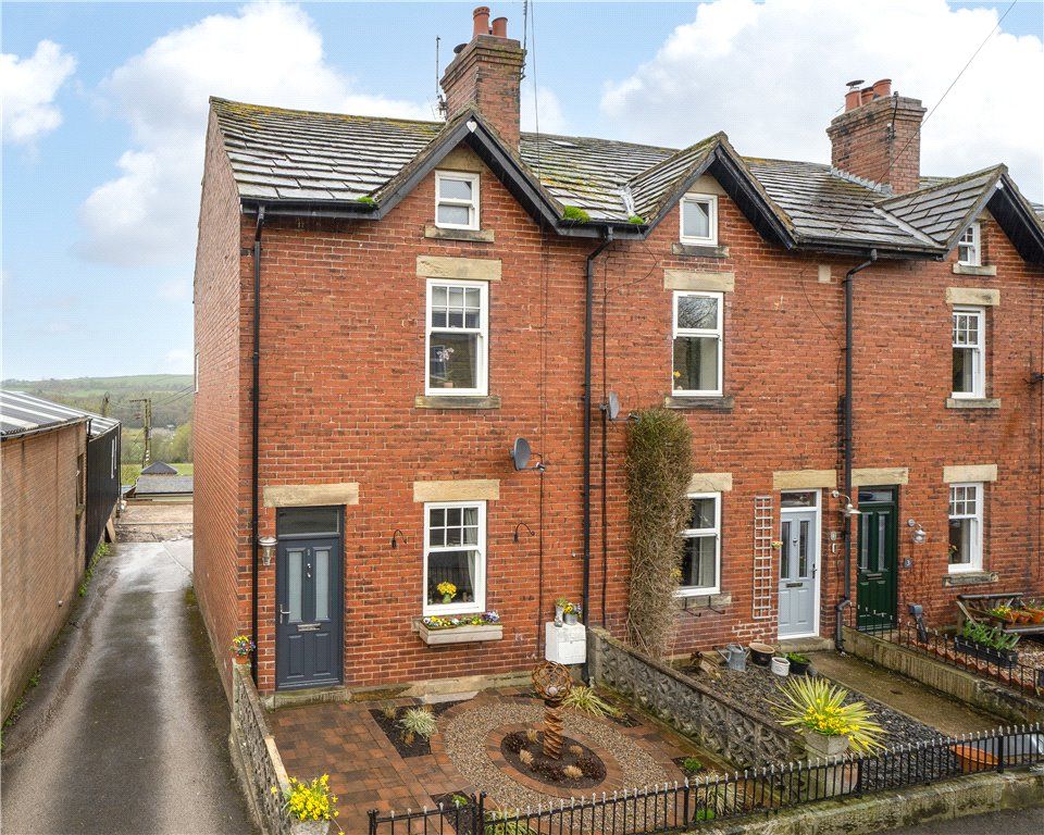 3 bed end terrace house for sale in Southview, Darley, Harrogate, North