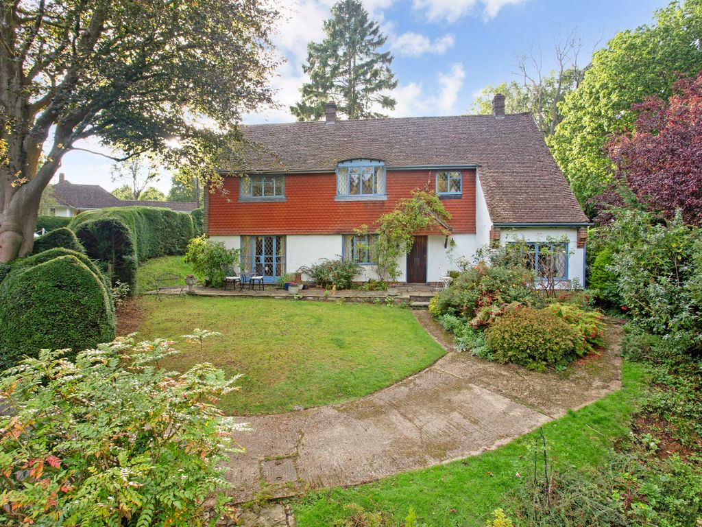 5 bed detached house for sale in Pine Close, Kenley CR8, £900,000 Zoopla