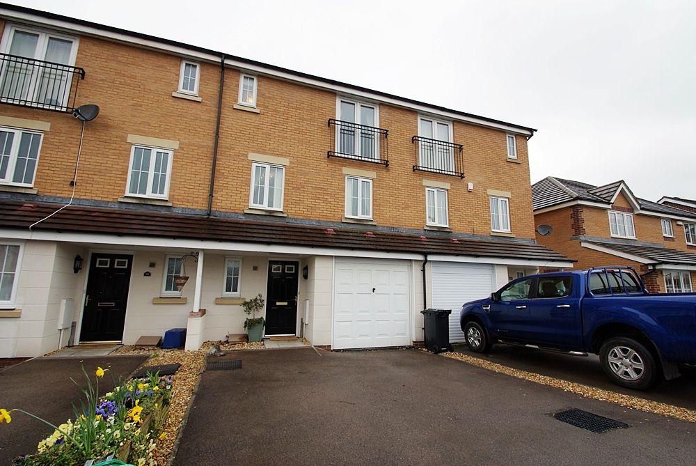 3 bed town house to rent in Blacktown Gardens, Marshfield, Cardiff CF3