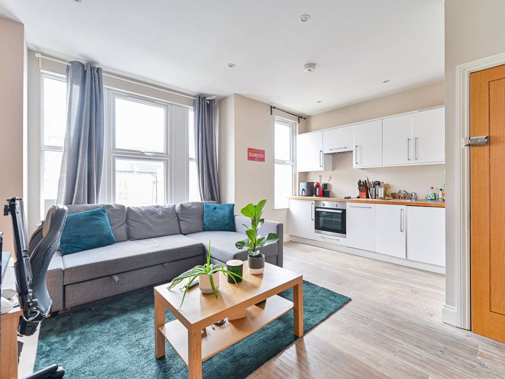 1 bed flat for sale in Kingscourt Road, Streatham Hill, London SW16, £