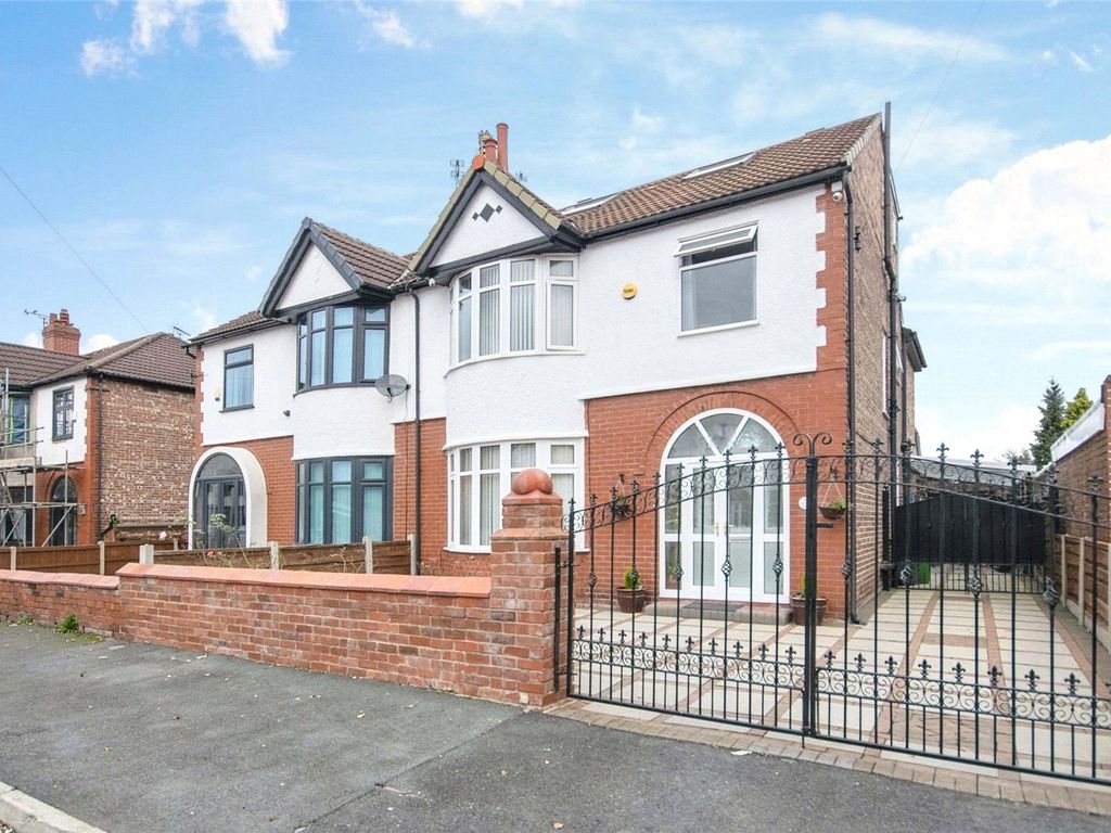 5 bed semidetached house for sale in Badminton Road, Chorlton Cum