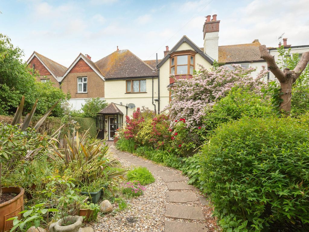 5 bed terraced house for sale in Alpha Road, Birchington CT7, £450,000