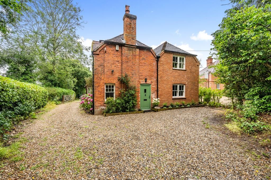4 bed cottage to rent in Andover Road, Highclere RG20 Zoopla