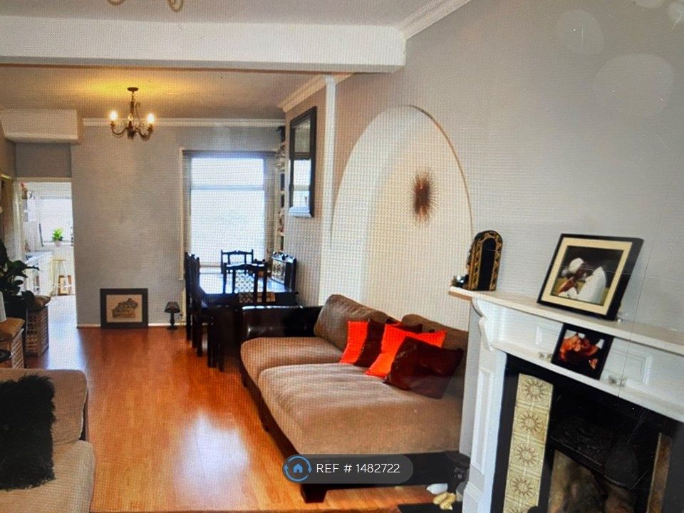 2 bed terraced house to rent in Marmadon Road, Plumstead SE18 Zoopla