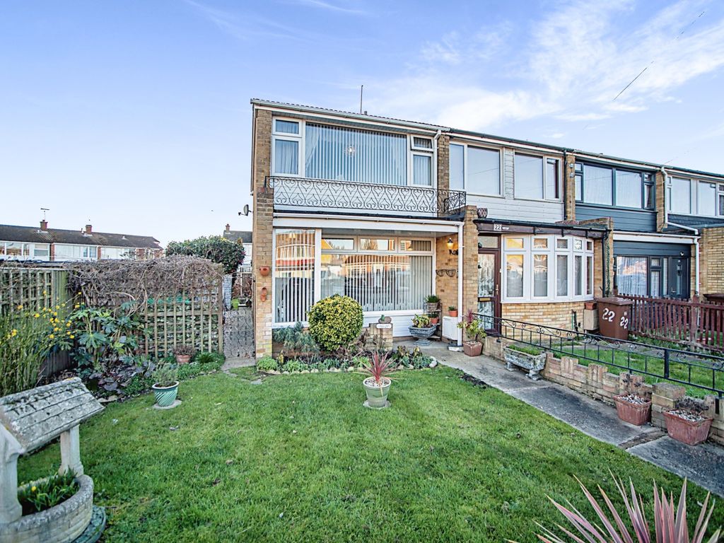 2 bed end terrace house for sale in Shelldrake Close, Isle Of Grain