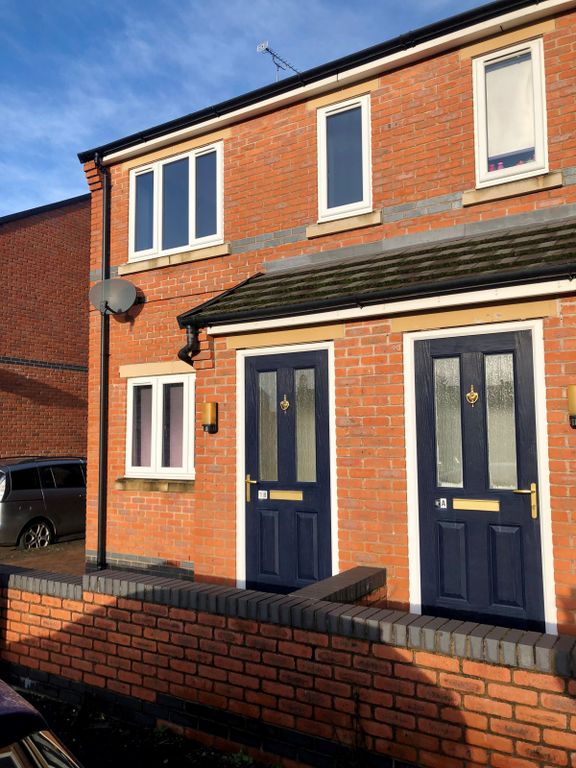 3 bed semidetached house to rent in Browning Street, Crewe CW1, £850