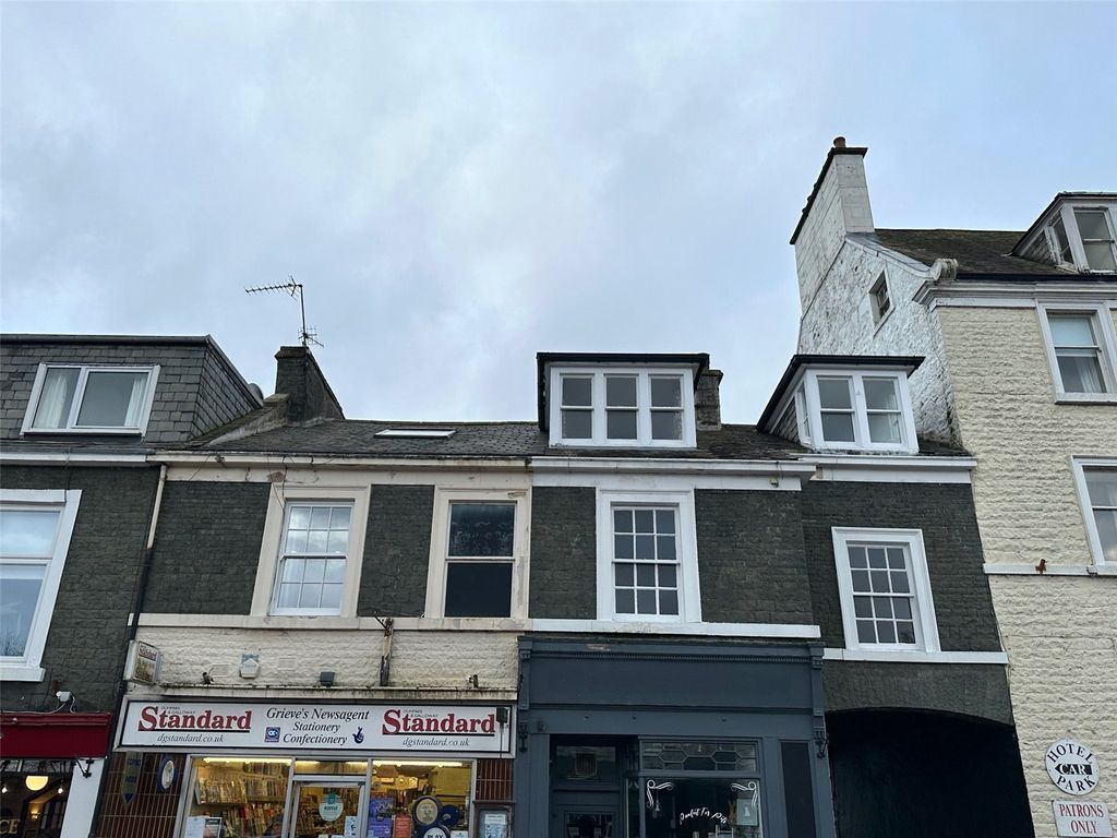 3 bed flat for sale in High Street, Moffat, Dumfries And Galloway DG10, £90,000 Zoopla