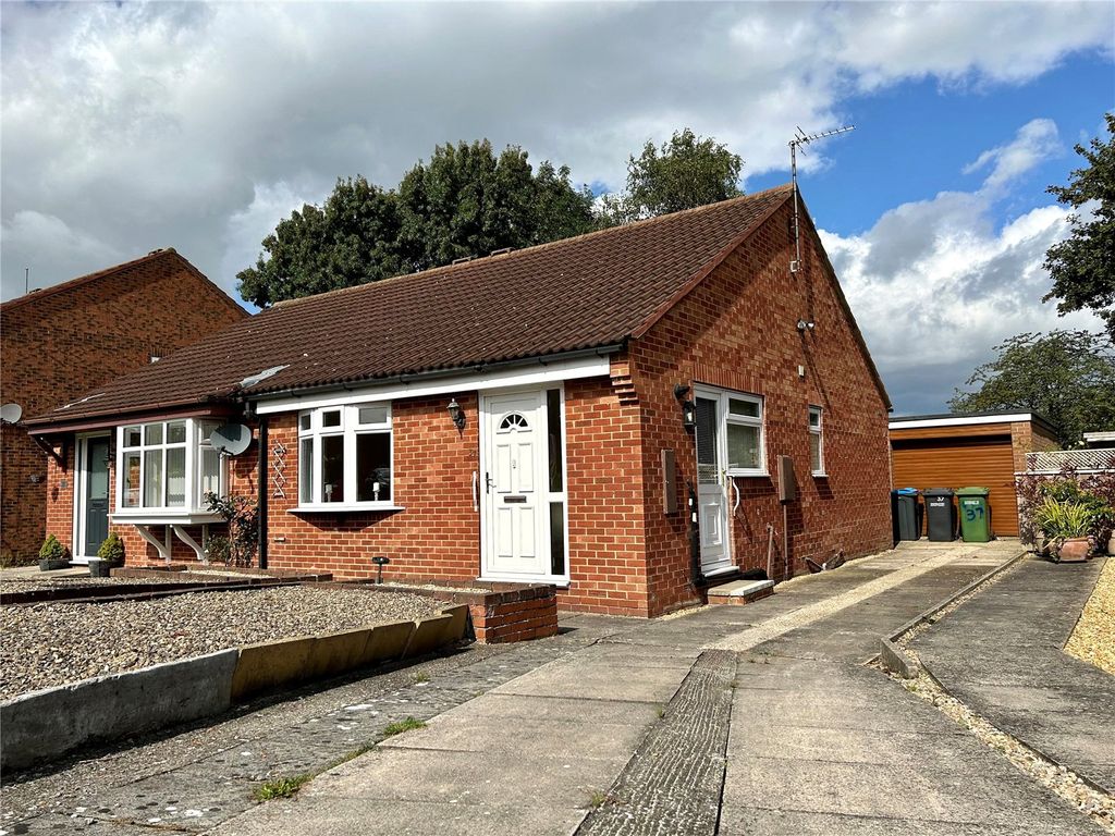 2 bed bungalow for sale in Scholla View, Northallerton, North Yorkshire