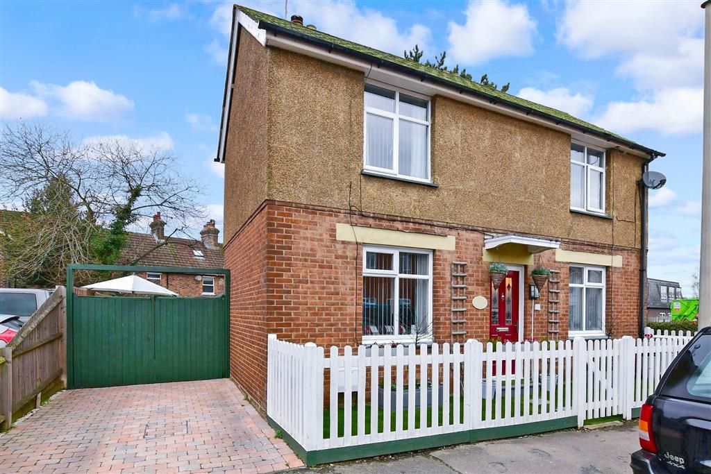 3 bed detached house for sale in Commercial Road, Paddock Wood