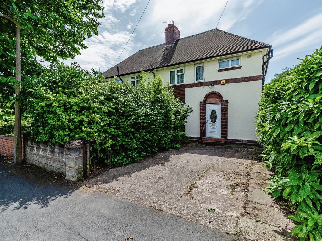 3 bed semidetached house for sale in Barlow Road, Wednesbury WS10 Zoopla