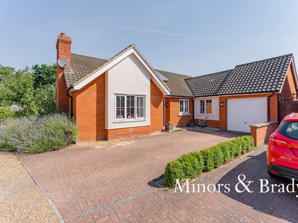 3 bed detached bungalow for sale in Park, Dereham NR19 Zoopla