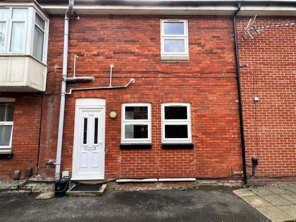 1 bed property to rent in Alexandra Road, Farnborough, Hampshire GU14