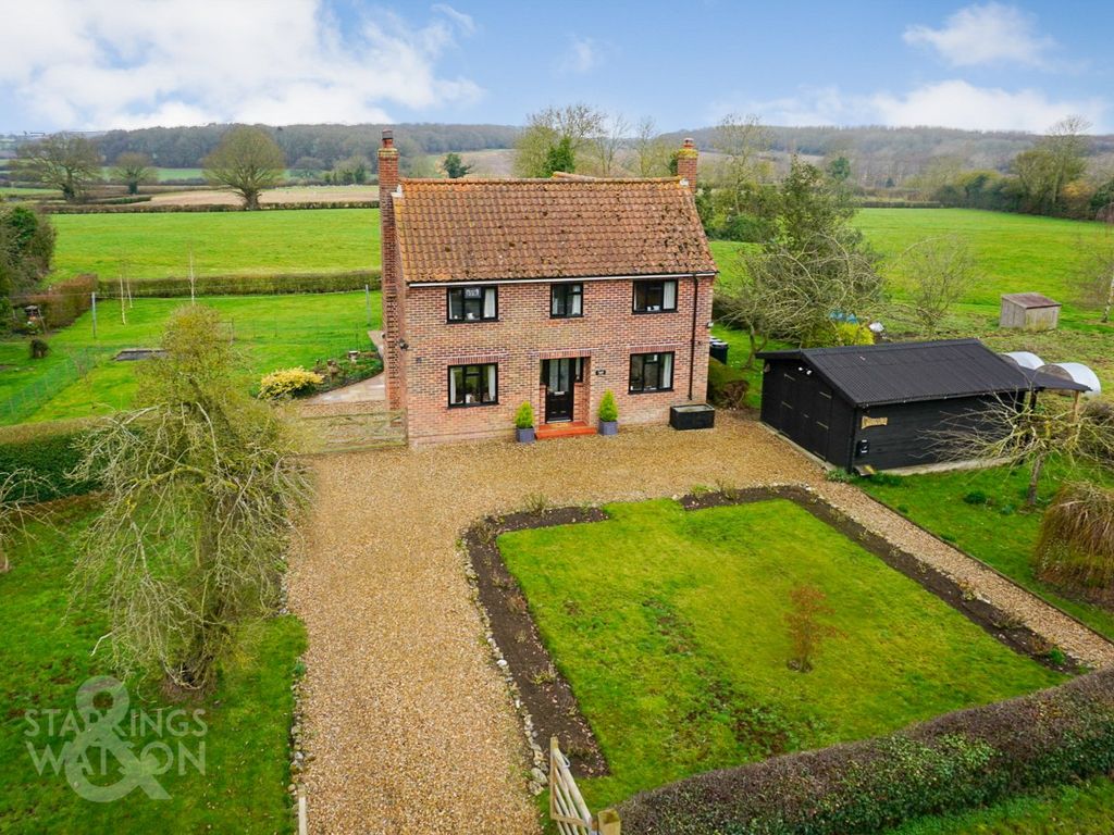 3 bed cottage for sale in Brooke Road, Shotesham All Saints, Norwich