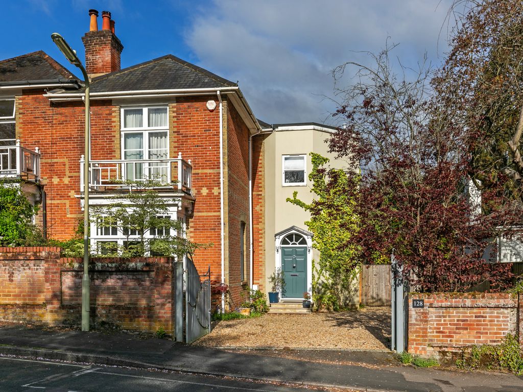 4 bed semidetached house for sale in Christchurch Road, Winchester
