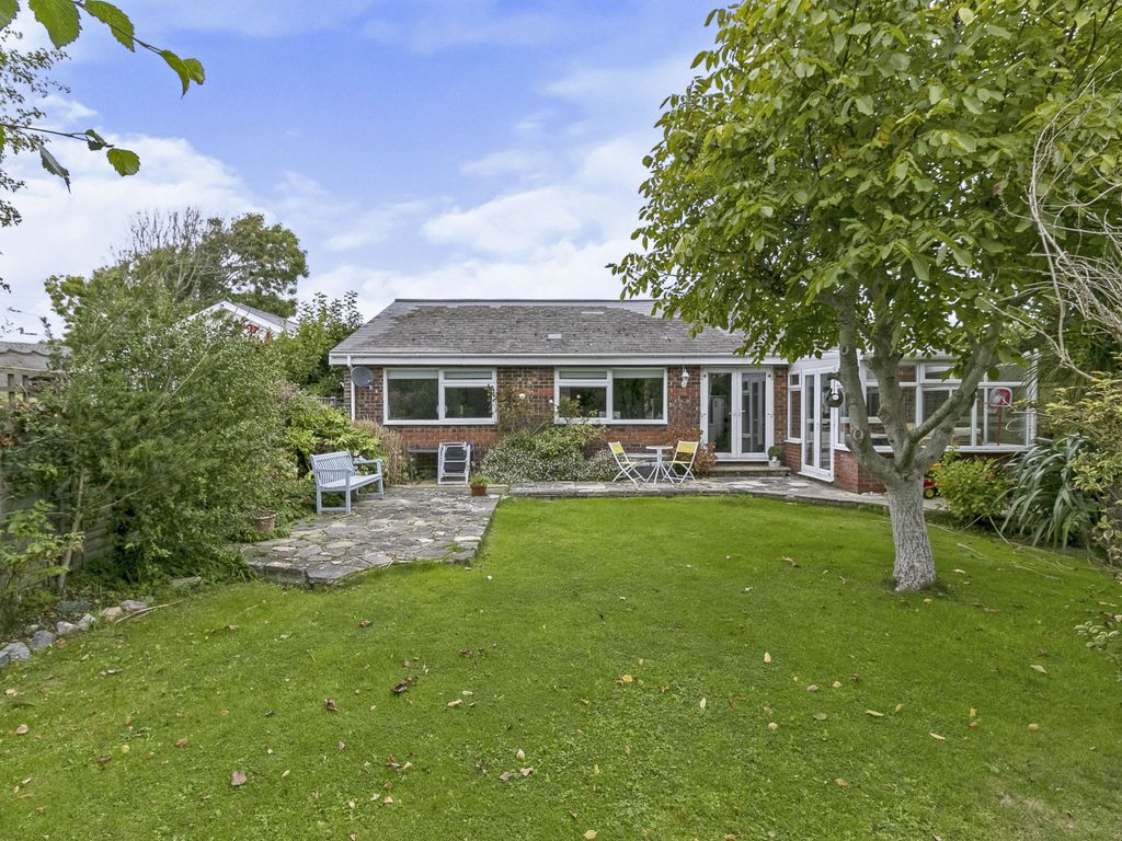 2 bed bungalow for sale in Crablands Close, Selsey, Chichester PO20