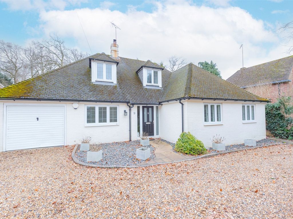 4 bed bungalow for sale in Camberley, Surrey GU15 Zoopla