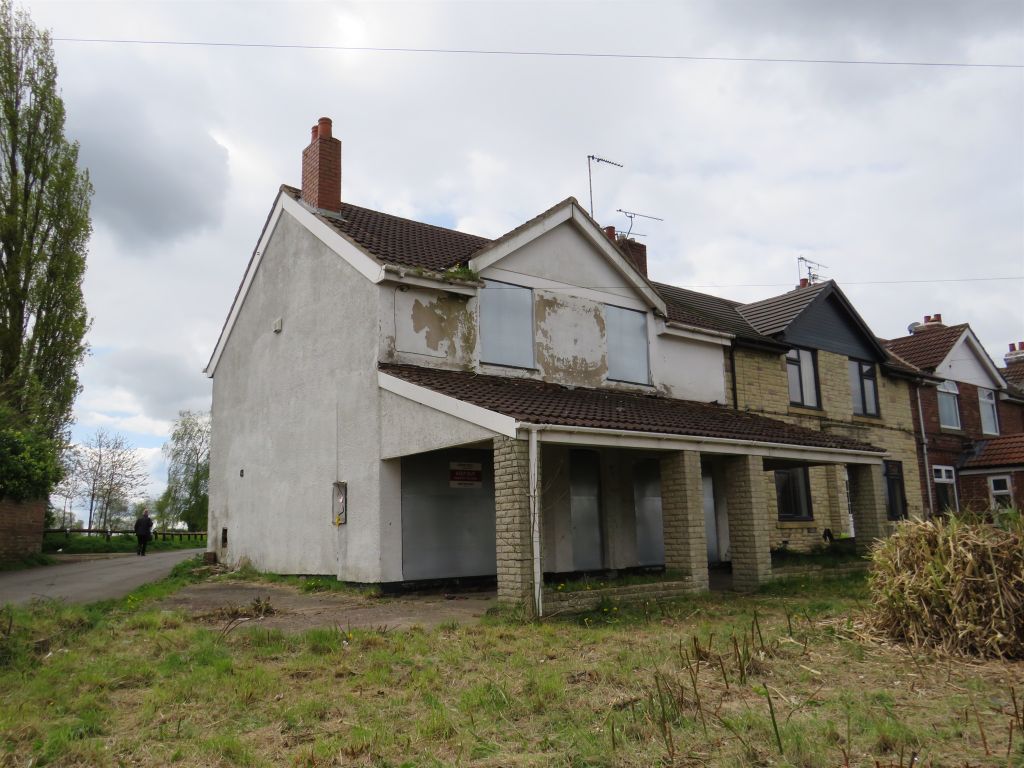 3 bed end terrace house for sale in Laughton Road, Thurcroft, Rotherham
