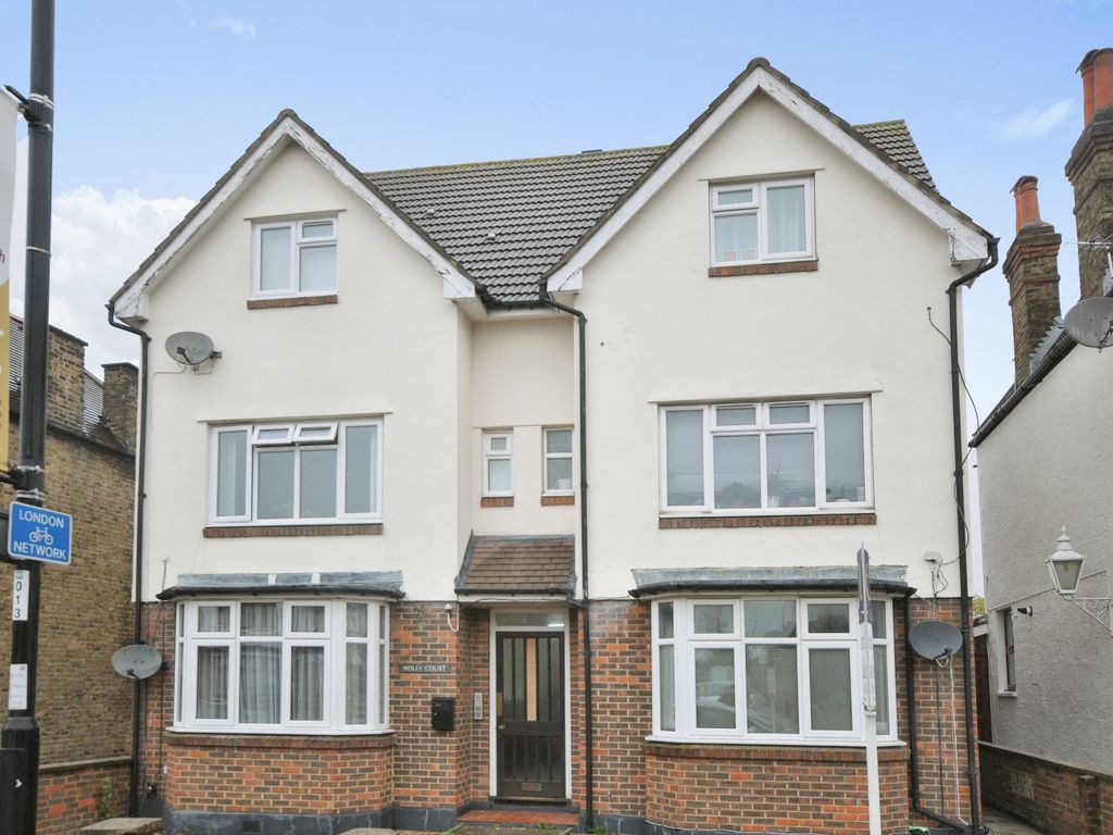 2 bed flat for sale in Bellingham Road, London SE6, £335,000 Zoopla