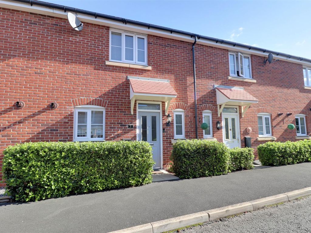 2 bed mews house for sale in Abbey Park Way, Weston, Crewe CW2, £