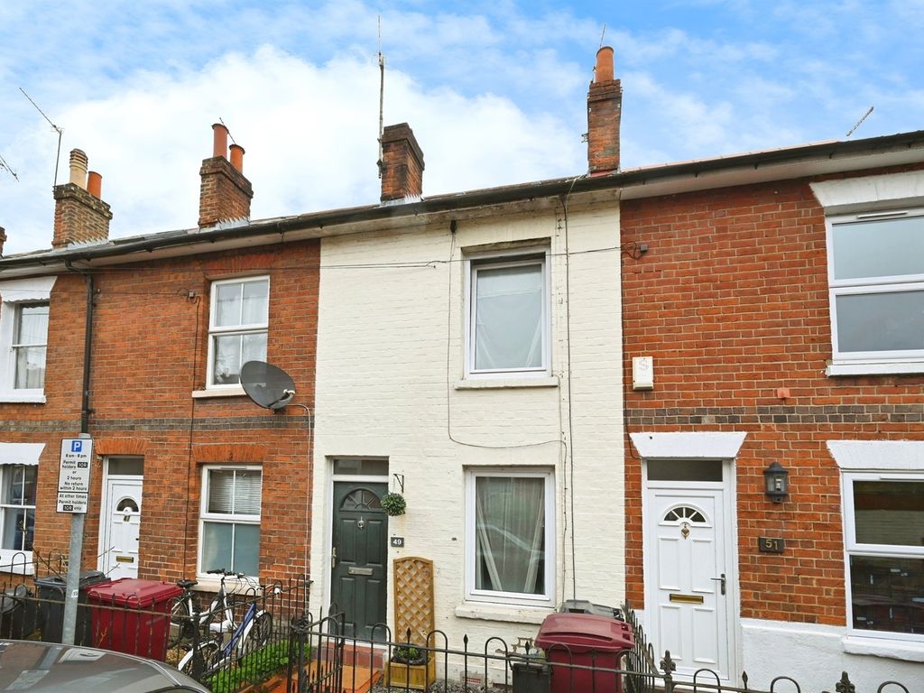 2 bed terraced house for sale in Sherman Road, Reading RG1, £290,000