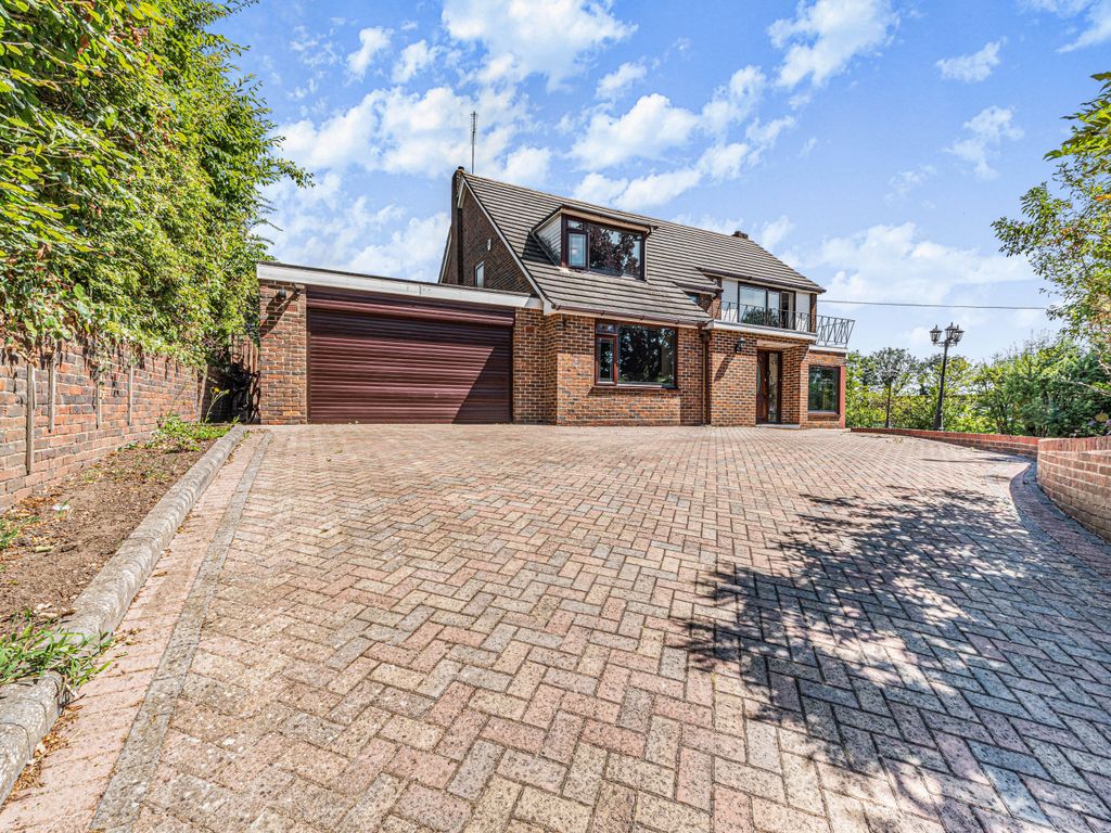5 bed detached house for sale in New Lane Hill, Tilehurst, Reading RG30