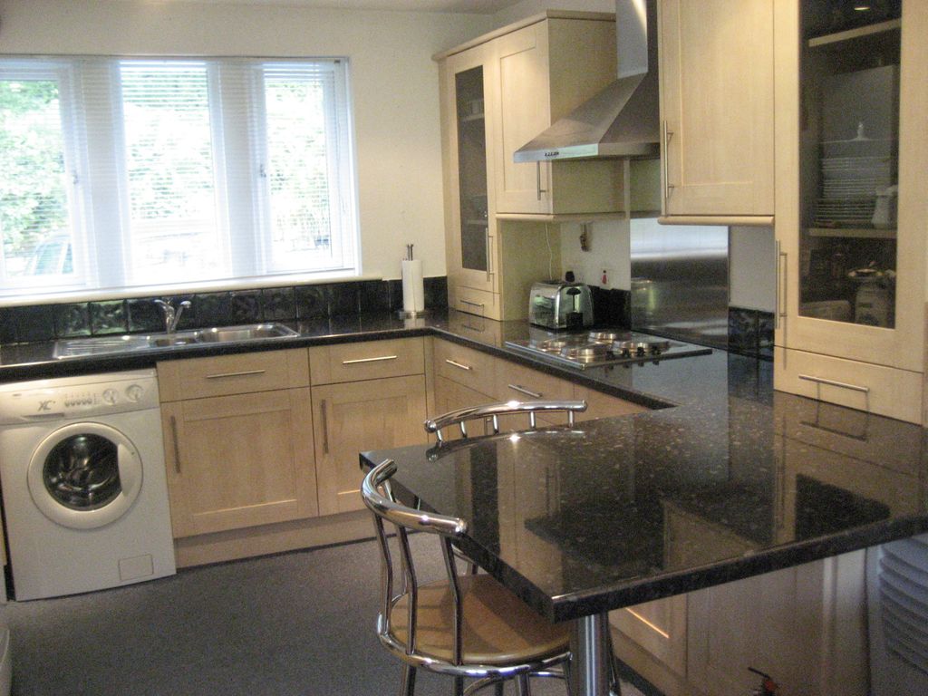 5 bed detached house to rent in Midgehole Road, Hebden Bridge HX7, £