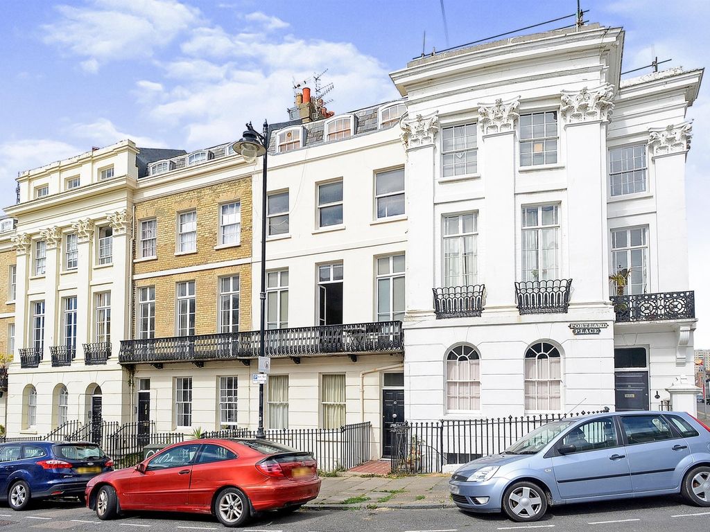 2 bed flat for sale in Portland Place, Brighton BN2 Zoopla