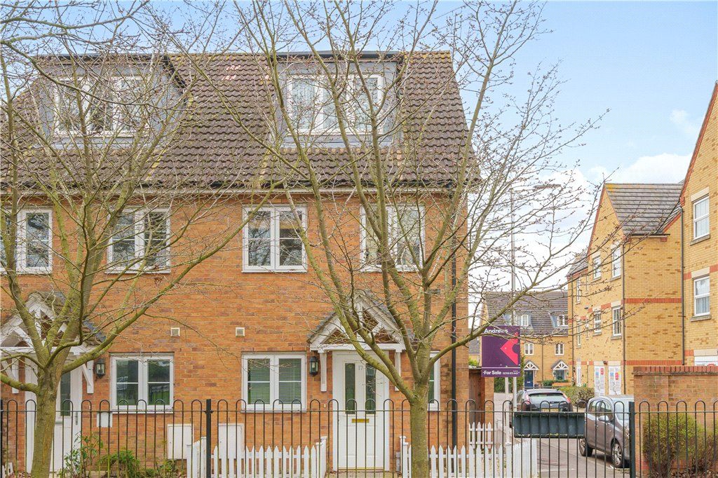 4 bed end terrace house to rent in Bushy Close, Romford RM1 Zoopla