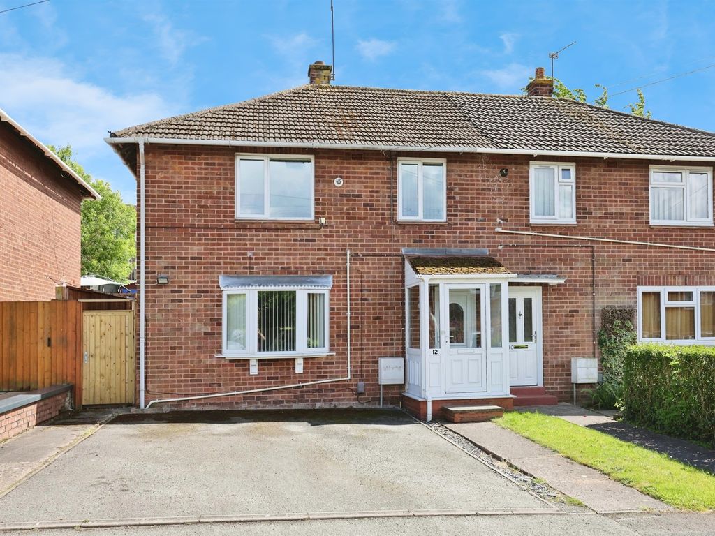 3 bed semidetached house for sale in Briar Close, Leamington Spa CV32