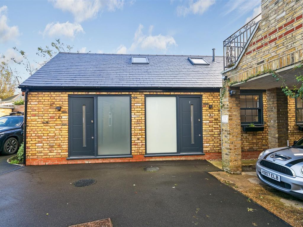 1 bed property for sale in High Street, Hampton Wick, Kingston Upon