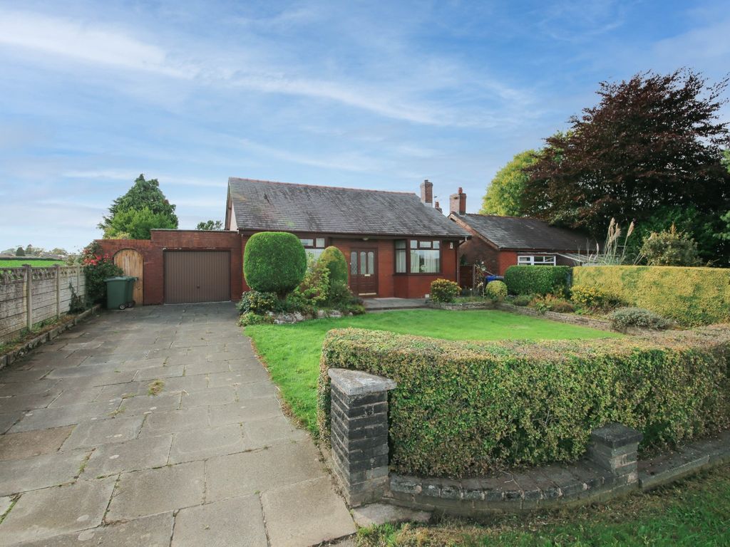 2 bed detached bungalow for sale in Preston Road, Standish, Wigan