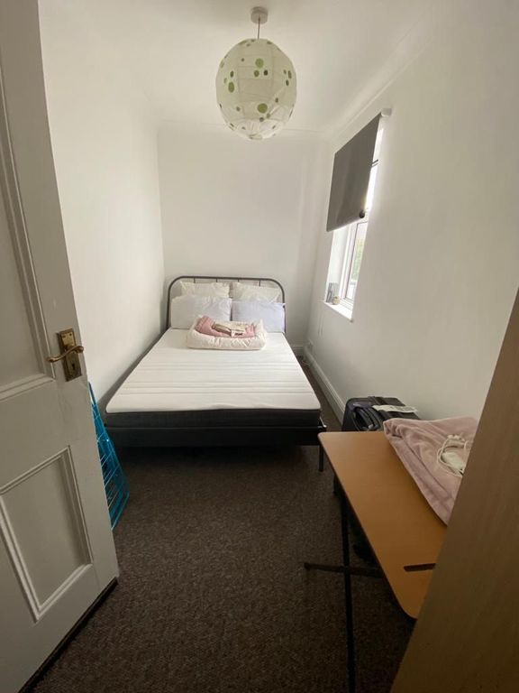 3 bed terraced house to rent in Ranelagh Road, London E11 Zoopla