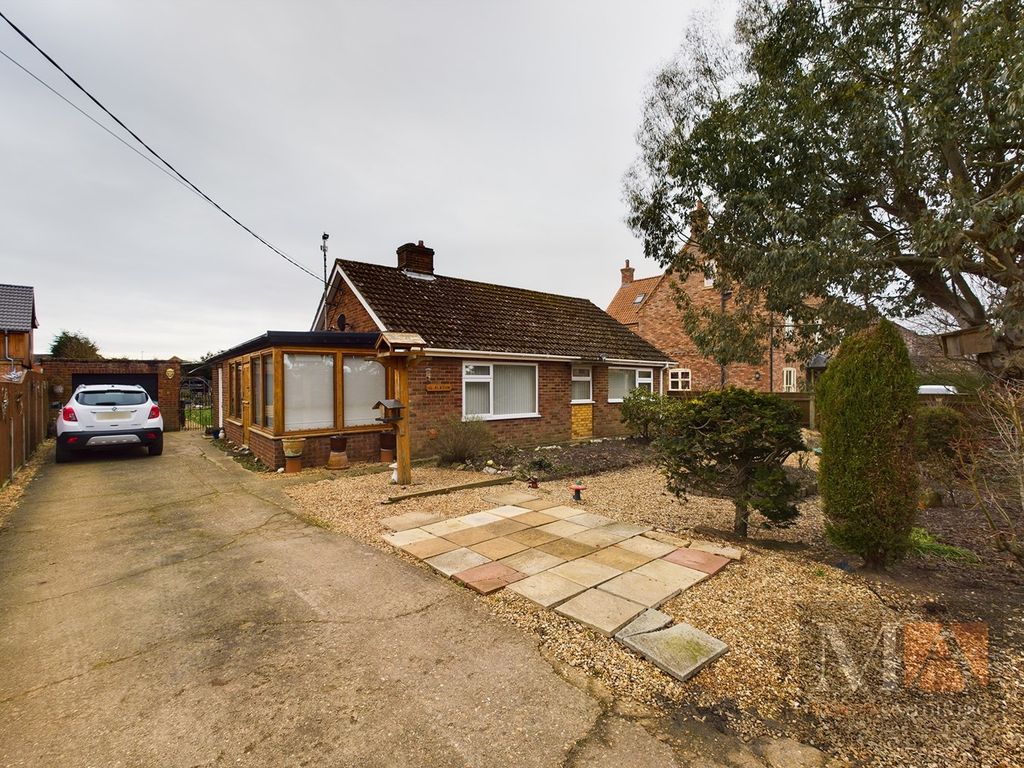 3 bed detached bungalow for sale in Bridle Lane, Downham Market PE38