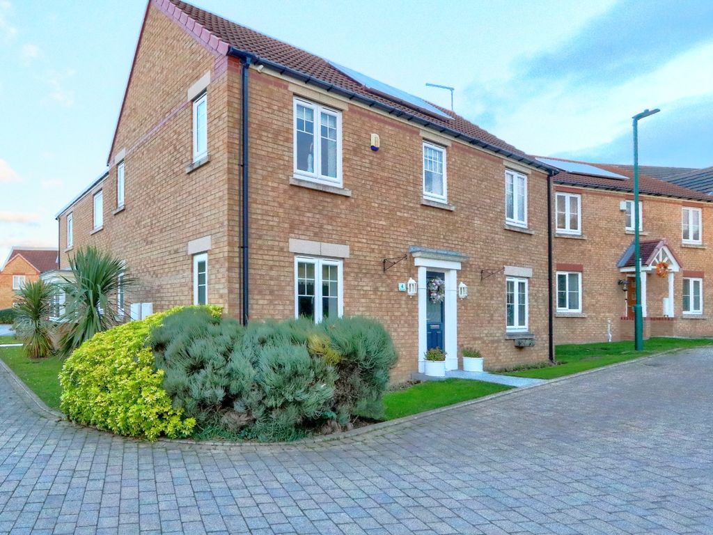 4 bed detached house for sale in West Farm Close, Normanby TS6 Zoopla