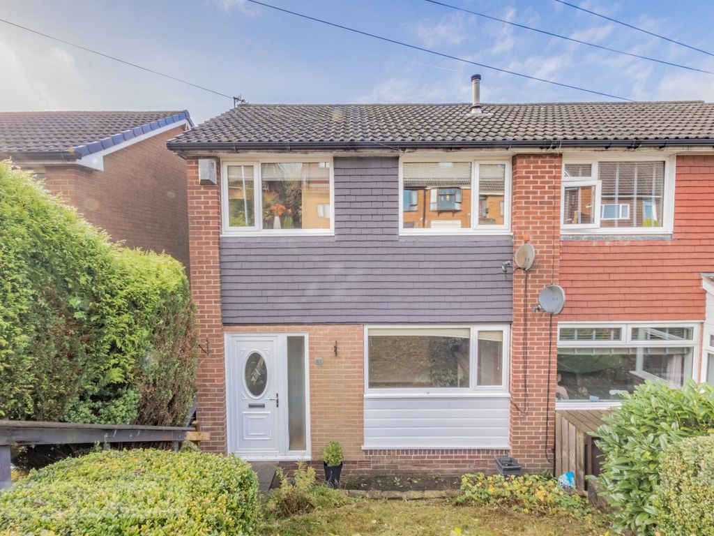 3 bed semidetached house for sale in Dovecote Lane, Springhead